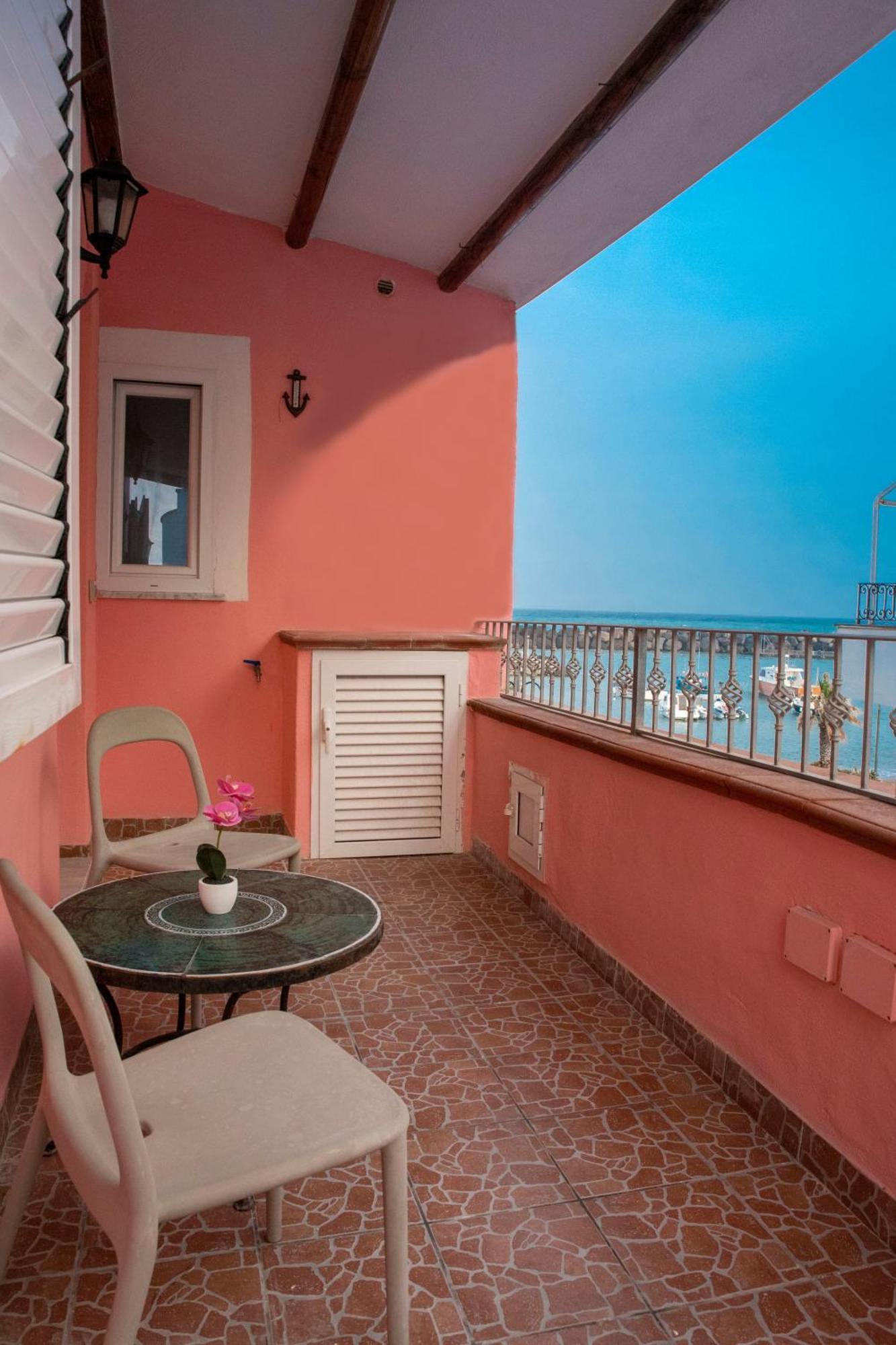 Mare Nostrum - Beachfront House - Sant'Angelo Ischia エクステリア 写真